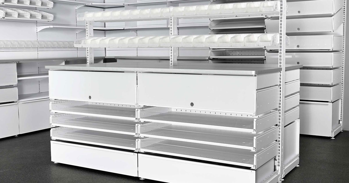 D25 Pharmacy Shelving