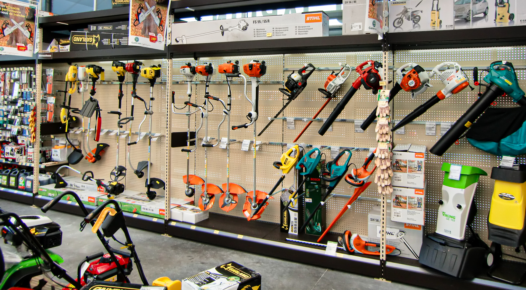 Modular Display Solutions for Garden Centers