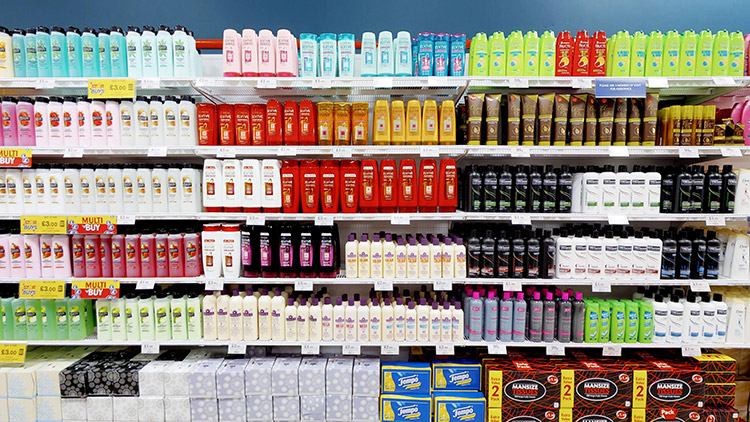 CAEM-Wire-Shelving-with-products
